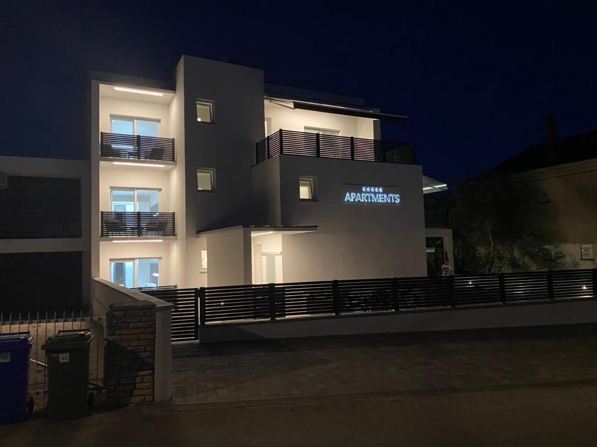 Apartmani Kumenat Biograd Na Moru Exterior foto