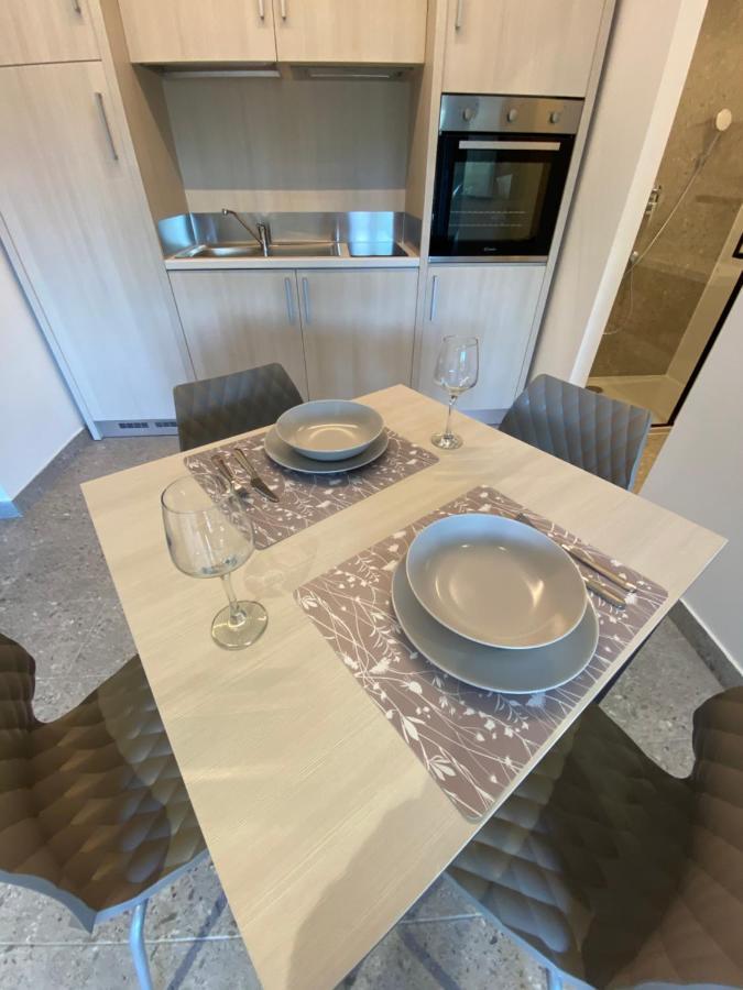 Apartmani Kumenat Biograd Na Moru Exterior foto