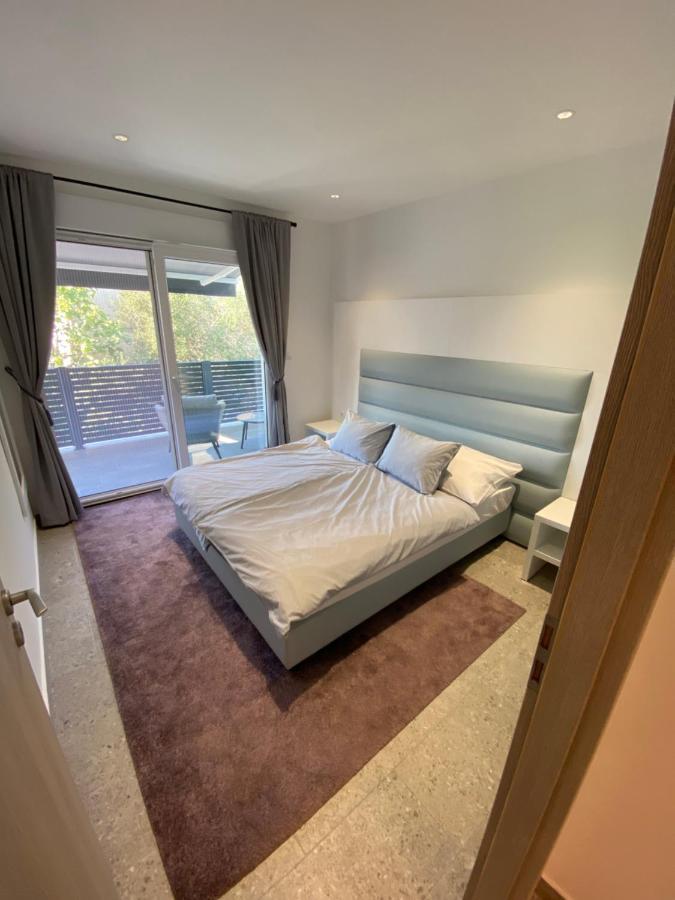 Apartmani Kumenat Biograd Na Moru Exterior foto