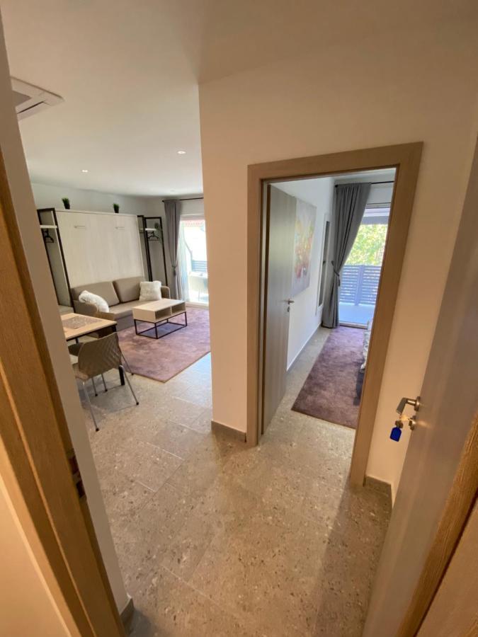 Apartmani Kumenat Biograd Na Moru Exterior foto
