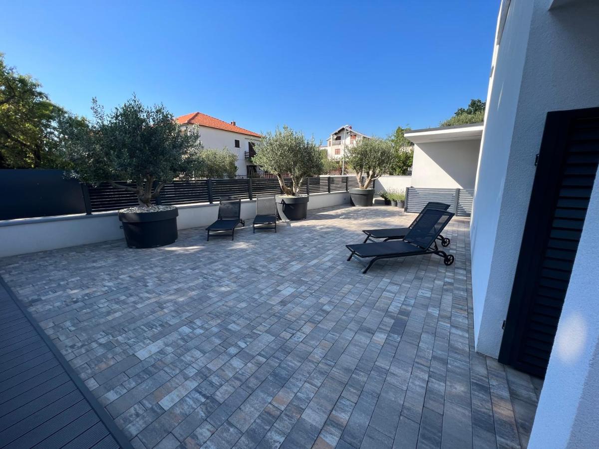 Apartmani Kumenat Biograd Na Moru Exterior foto