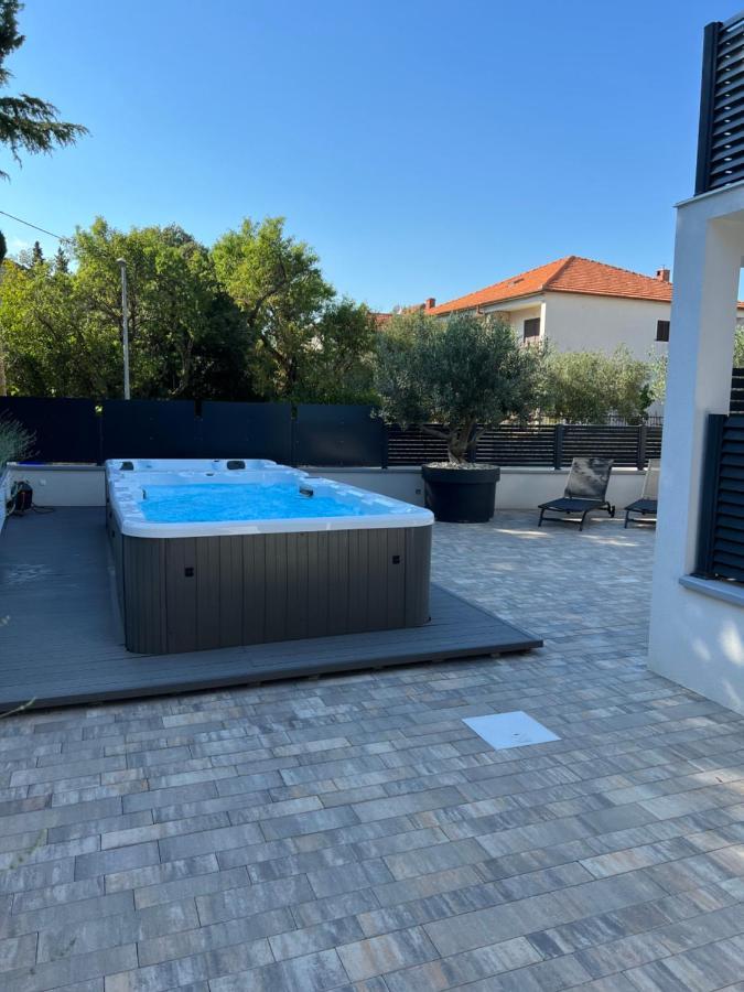 Apartmani Kumenat Biograd Na Moru Exterior foto